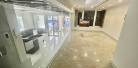 Cho thuê nhà khu Trung Sơn. Dt: 8x20m, Hầm, thang máy, 3 Lầu, căn góc . 55 triệu