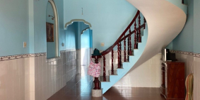 Nhà 1 trệt 1 lầu còn mới trung tâm phan thiết- mặt tiền nhựa 5m có vỉa hè