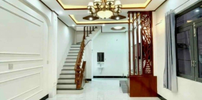 Nhà lầu góc 2 mặt tiền gần bệnh viện đa khoa trung ương