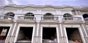 NHÀ PHỐ MẶT TIỀN CHỈ hơn 900tr 1 trệt 1 lầu có sân thượng view đẹp giá rẻ