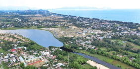 Vài lô ngoại giao ven biển phía nam Đà Nẵng