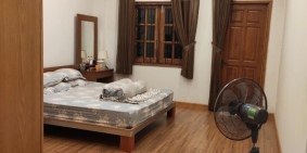 RẺ HƠN 900TR, nhà Nguyễn Trọng Tuyển, 4mx10mx5Tầng, doanh thu 35tr/th, MT 4m