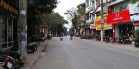 Hàng độc mùa bóng hơn 2 tỷ có 40m2*3T mặt phố Lãng Yên