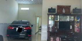 Cho thuê nhà Nguyên Căn Có Sân Xe Hơi, Gần Cơ Sở 5 Lạc Hồng