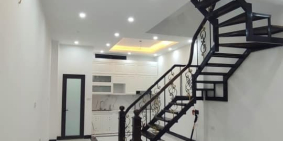 Cần bán gấp nhà đẹp lung linh TL mặt phố Nguyễn Đình Hoàn 64m2, 3T, rộng rãi,