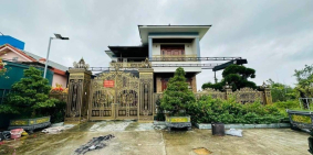 Bể nợ cần bán nhà 2 tầng gấp 14x38 328tc TT cửa việt H gio linh Quảng trị giá 13