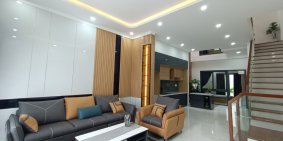 Bán nhà phố trung tâm BMT mới 100% đầy đủ nội thất chỉ 3 tỷ xxx