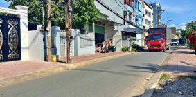 Bán Nhà Mới Xây MT Kinh Doanh Đs8 Ngay Phở Huỳnh Trâm , Sổ Riêng Hoàn Công