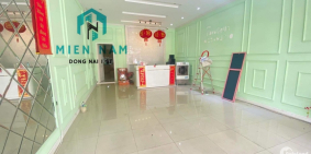 cho thuê mặt bằng góc 2 mặt tiền ngay ngã tư đường Đồng Khởi