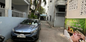 Nhỉnh 5 tỷ có nhà đẹp 4 tầng,hẻm xe hơi sát CV Làng Hoa,P.9,GV