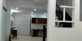 Nhỉnh 5 tỷ có nhà 3 tầng,ngang 4.5m,hẻm xe hơi gần CV Làng Hoa,P.9,GV