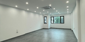 Cho thuê nguyên nhà 4 tầng hoàn thiện đẹp tại TD Lakeside, Lê Hồng Phong.