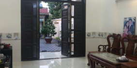 Bán nhà sổ hồng thổ cư hoàn công mới 99% vị trí 2 đồng khởi trảng dài