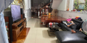 Bán nhà đường Nguyễn Ảnh Thủ quận 12 ngang 4m dài 20, 4 tầng, hẻm 8m