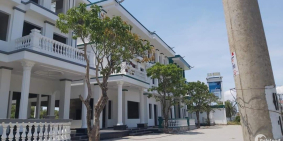 " Ngộp tiền " bán rẻ villa mặt tiền đường ven biển. Sổ hồng lâu dài.Công chứngay