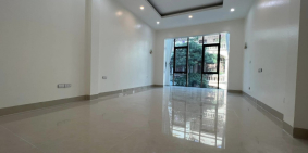 Bán nhà 54m2 Mặt phố Yên Hoa, Tây Hồ Kinh doanh Thang máy 23.4 Tỷ