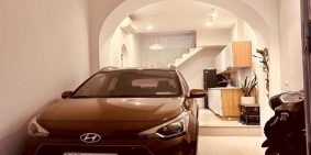 Nhà phân lô ô tô tránh Lạc Trung 40m2, 5 tầng, kinh doanh văn phòng, phòng khám