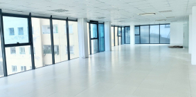 chính chủ cho thuê văn phong tại hoàng quốc việt, tòa 2 mặt tiền, DT30m-40m-80m