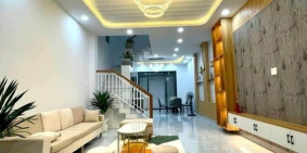 Nhà chính chủ 1 lầu có sân, 3PN gần chợ Đại Hải, Hóc Môn sổ hồng riêng