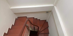 Cho thuê nhà Đốc Ngữ, Ba Đình Cạnh MP Ô tô Tránh. 40m2 Thông Sàn 4 Ngủ