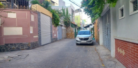 Nợ 9.5 tỷ bán gấp nhà HXH Lê Quang Định, 100m2, 5x20, 3 tầng, 4pn, chỉ 10.3 tỷ