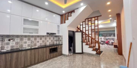 Bán gấp 44,1m nhà 4,5 tầng Ngõ 129 Bát Khối, nhà mới xây full nội thất cao cấp