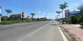 Lô Góc 20x20 400m2 Khu phố Ẩm thực, Quốc Lộ 29, Đông Hòa, Ra Biển 1km, Đường 42m