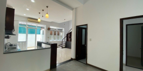 Cho thuê biệt thự khu Dân cư sadeco ven sông tân phong.dt:7x18m.2 lầu.5pn