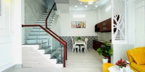 Chính chủ bán nhà 2 lầu gần chợ Hóc Môn sổ riêng giá full chỉ 670tr