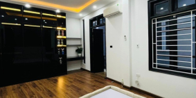 Cần bán gấp nhà ngõ 85 Xuân Thuỷ 42m2, 5T, lô góc, mt rộng, tặng full nội thất,