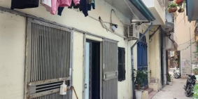 Bán nhà ngõ đường Trần Quý Kiên DT 80m2, MT 8.2m, Giá 10.5 tỷ.