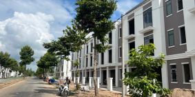 Nhà Phố 1 trệt 2 lầu. Trả trước 780tr góp không lãi suất 2 năm