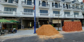 Chỉ 1 tỉ 8 vừa nhà 1 trệt 2 lầu và đất Bàu Bàng, sổ sách đầy đủ