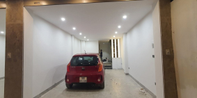 Bán căn nhà 48m2 phố Nghi Tàm, Tây Hồ Gara 2 Ô tô 7 chỗ 8 phòng Thang máy XỊN