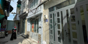 Cách mặt tiền Trần Hưng Đạo 50m, hẻm 930, vị trí trung tâm q5, 3.1x9m, 2 tầng