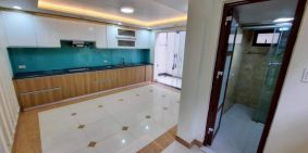 Cho thuê nhà 3,5 tầng mặt đường tuyến 2 Ngô Gia Tự, Gần Văn Cao