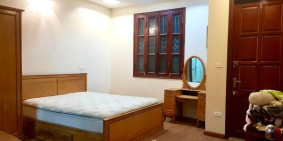 Giá cực tốt, Bán nhà phố Hoàng Cầu 4 tầng 50m2, ngõ thông, Căn góc gần phố