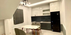 Bán nhà Chủ Đổi Nhà Mới Bán Căn Hai Bà Trưng Quận 3, Xe Hơi Đổ Cửa, 3.6 X 12m