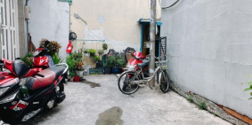 Hẻm Tôn Thất Thuyết, F16 Q4. Trệt 2 lầu 27m2, nhà đẹp nở hậu tài lộc.