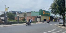 Bán gần 600m2 full thổ cư mặt tiền kinh doanh sầm uất tại Hóc Môn