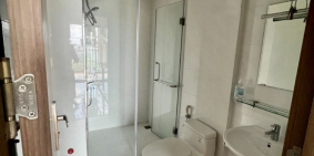 Căn hộ Centana 44m2, có kệ bếp, máy lạnh, rèm, view LM81, nhà trống ở ngay.