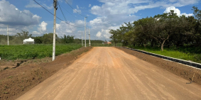 Diện tích:5x45x100tc giá 350tr,sổ sẵn, đường đang lên nhựa