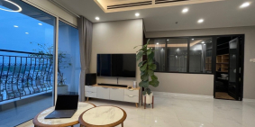 Thuê căn hộ 3PN dủ nội thất giữa lòng Thủ Đô & bể bơi & gym thoáng đã