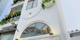 Nhà phố đẹp 4 lầu - có tháng máy, phường 9, Gò Vấp, full nội thất = 7.95 tỷ