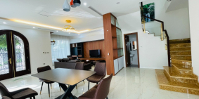 Song lập 150m Hoàn thiện Full nội thất - Gần Hồ - Giá TỐT nhất Vinhomes Gia Lâm