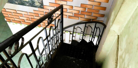 Cho thuê nhà nguyên căn 1T1L 80m2 2pn đường 8 Linh Tây