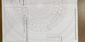 Cấn tiền bán nhà mặt phố Lê Duẩn, TP Phúc Yên, kinh doanh tốt.