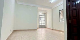  Tô Hiến Thành, P13, Q10  49m2,(4.6 x 12.2), 4 tầng giá chỉ hơn 5 tỷ.