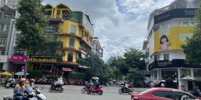 Biệt thự đẳng cấp- KDC HimLam- 200m2- 5 tầng- Thang máy-Hầm để 2 ô tô- chỉ 70ty