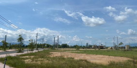 300m2 đất xây homestay ngay cạnh Khu du lịch phố cổ giá chỉ 4,x tỷ - L0339017374